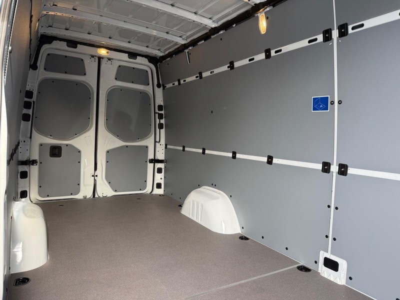 Mercedes-Benz Sprinter Van Vehicle Image 5