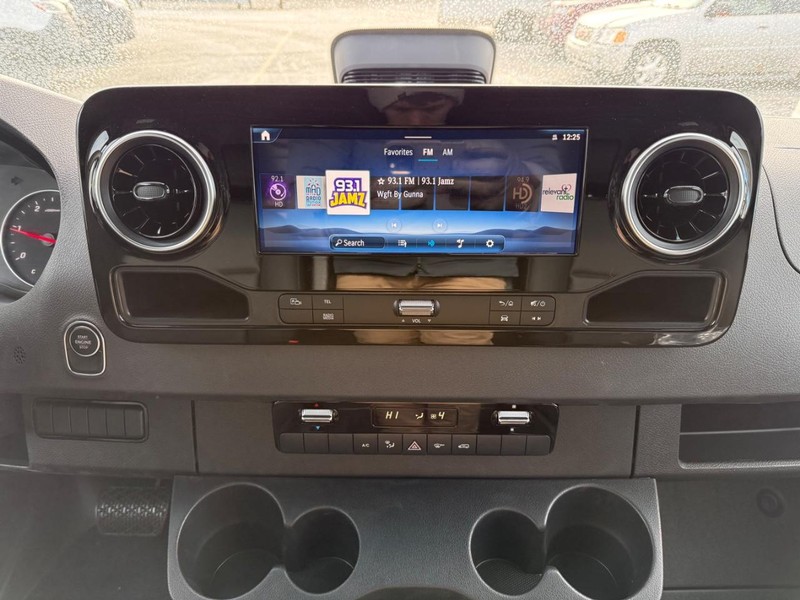 Mercedes-Benz Sprinter Van Vehicle Image 8