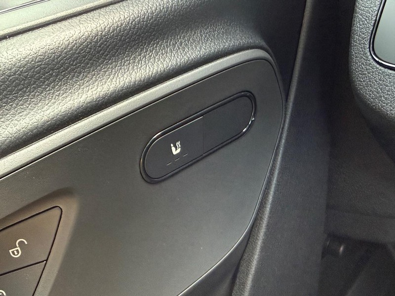 Mercedes-Benz Sprinter Van Vehicle Image 15