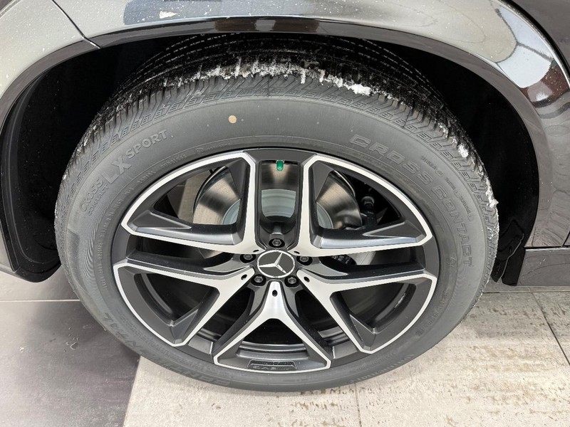 Mercedes-Benz GLE Vehicle Image 3