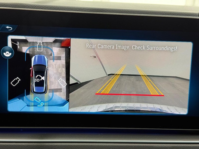 Mercedes-Benz GLE Vehicle Image 14