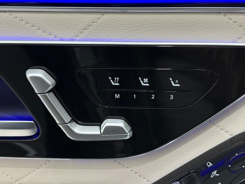 Mercedes-Benz S-Class Vehicle Image 13