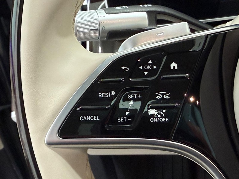 Mercedes-Benz S-Class Vehicle Image 14