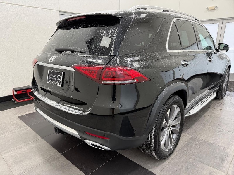 Mercedes-Benz GLE Vehicle Image 2