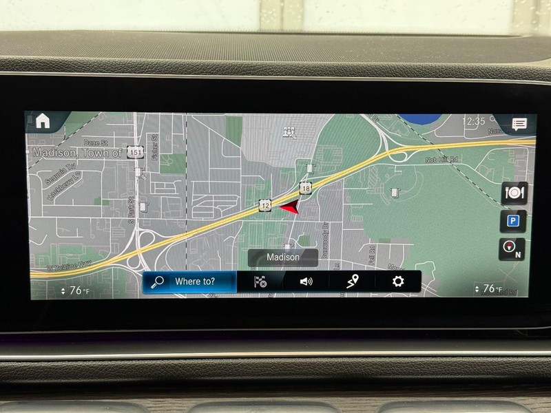 Mercedes-Benz GLE Vehicle Image 18