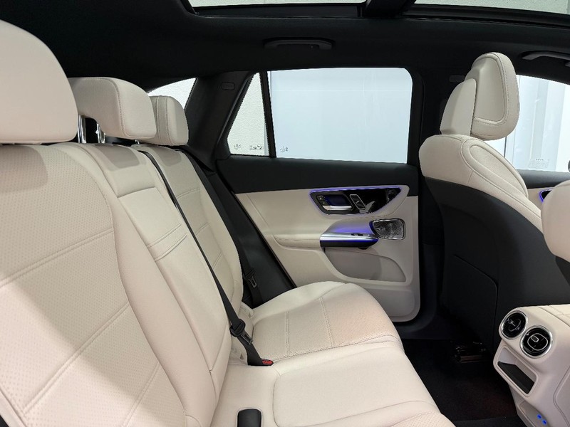 Mercedes-Benz GLC Vehicle Image 5