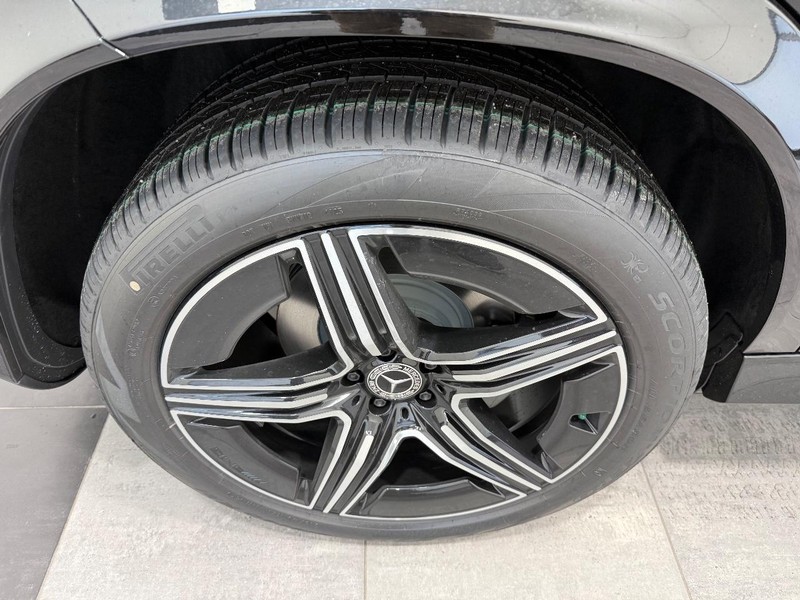 Mercedes-Benz GLE Vehicle Image 3