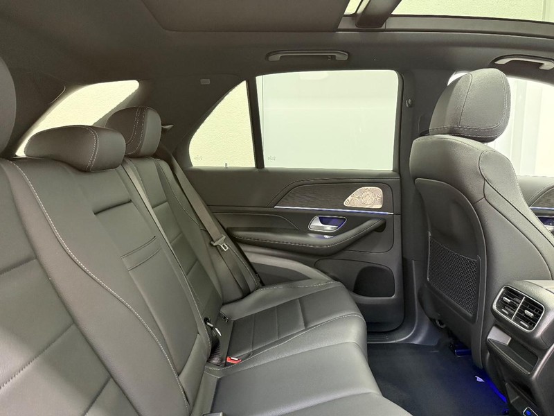 Mercedes-Benz GLE Vehicle Image 5