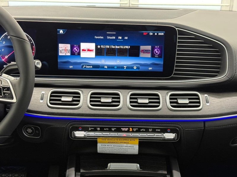 Mercedes-Benz GLE Vehicle Image 7