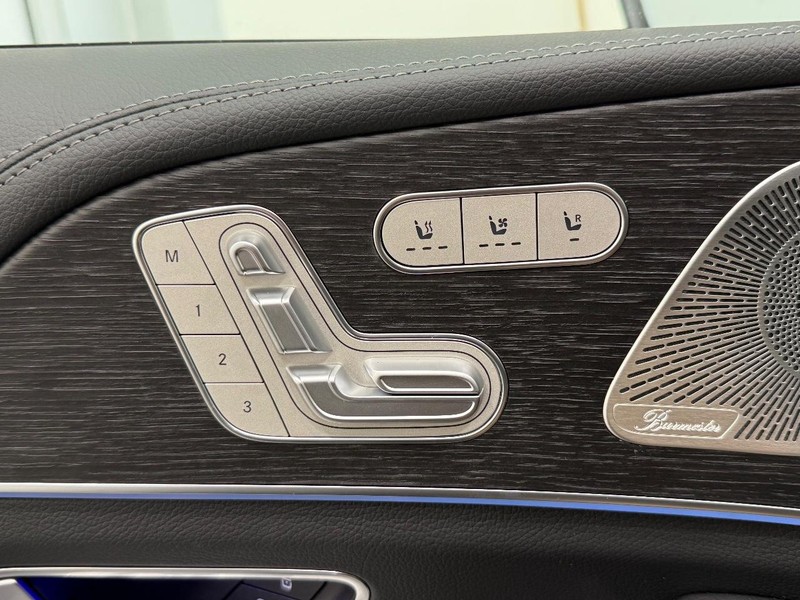 Mercedes-Benz GLE Vehicle Image 10