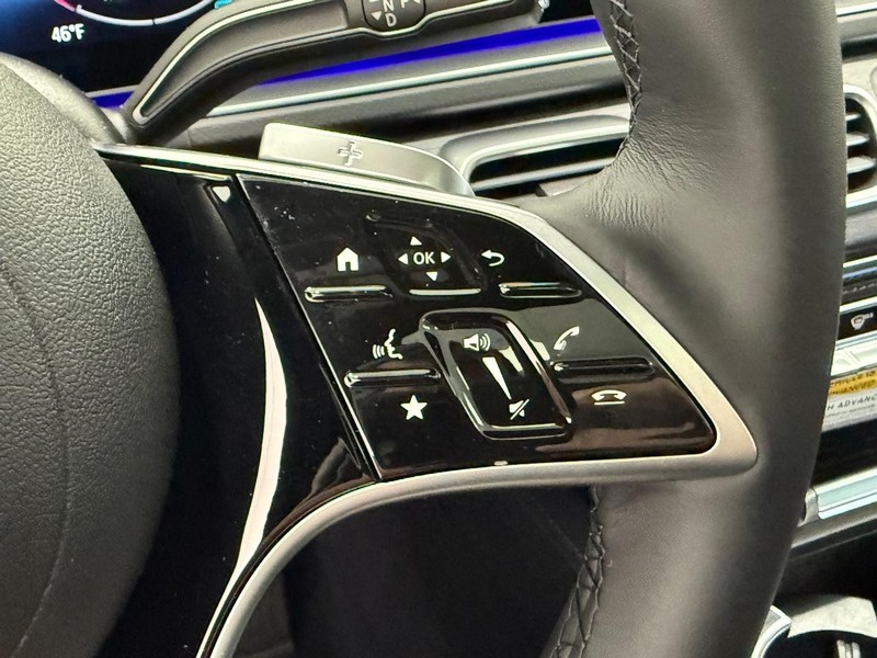 Mercedes-Benz GLE Vehicle Image 12