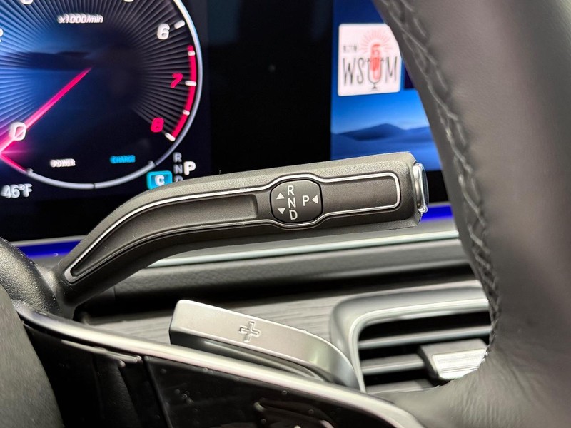 Mercedes-Benz GLE Vehicle Image 13