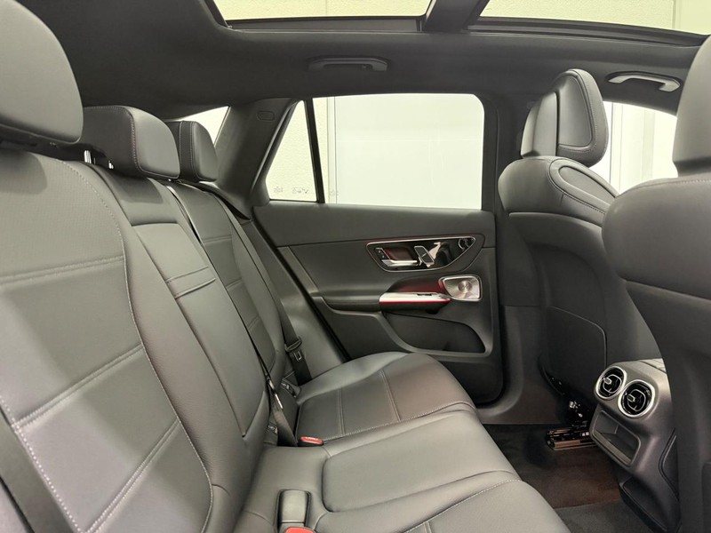 Mercedes-Benz GLC Vehicle Image 5