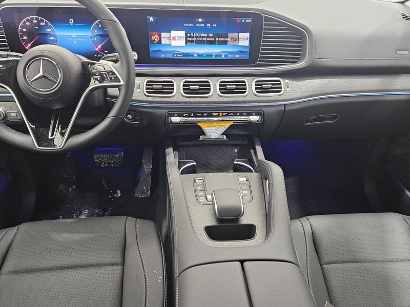 Mercedes-Benz GLE Vehicle Image 6