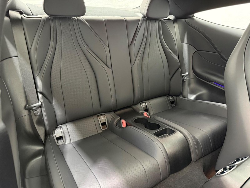 Mercedes-Benz CLE Vehicle Full-screen Gallery Image 08