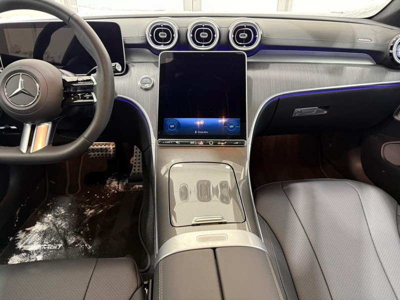 Mercedes-Benz CLE Vehicle Full-screen Gallery Image 09