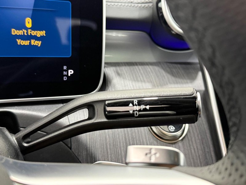 Mercedes-Benz CLE Vehicle Full-screen Gallery Image 16