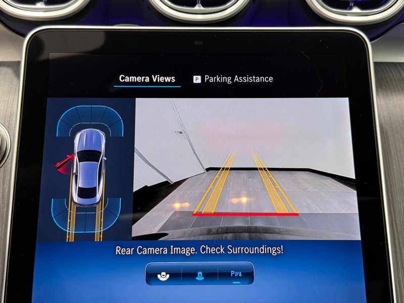 Mercedes-Benz CLE Vehicle Full-screen Gallery Image 17