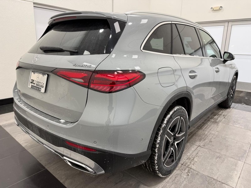 Mercedes-Benz GLC Vehicle Image 2
