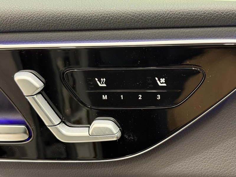 Mercedes-Benz GLC Vehicle Image 10