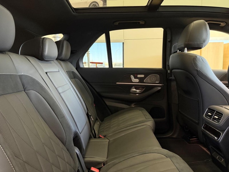 Mercedes-Benz GLE Vehicle Image 5