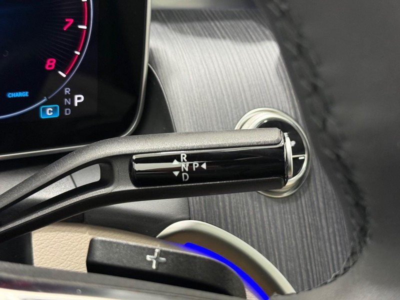 Mercedes-Benz GLC Vehicle Image 13