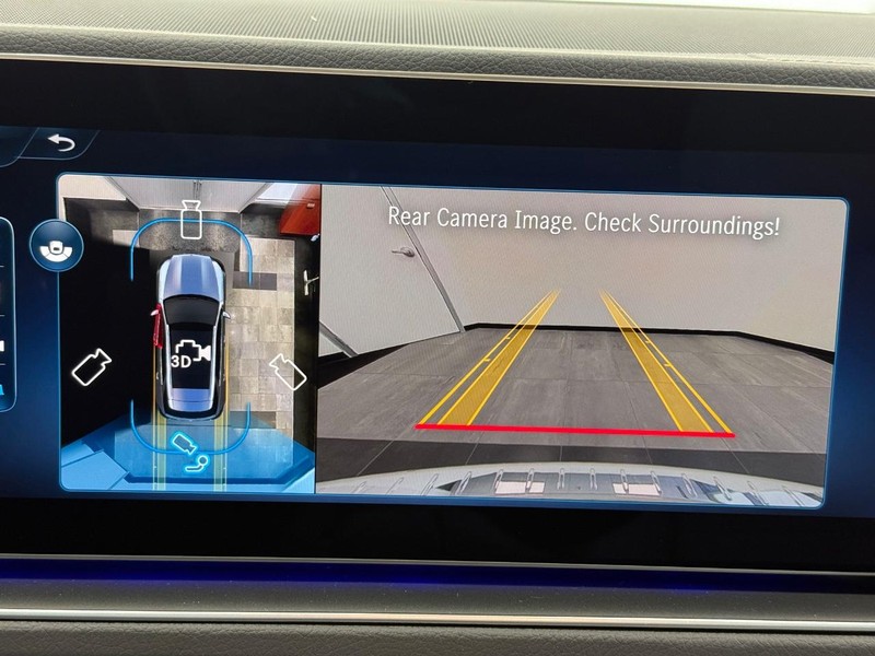 Mercedes-Benz GLE Vehicle Image 14