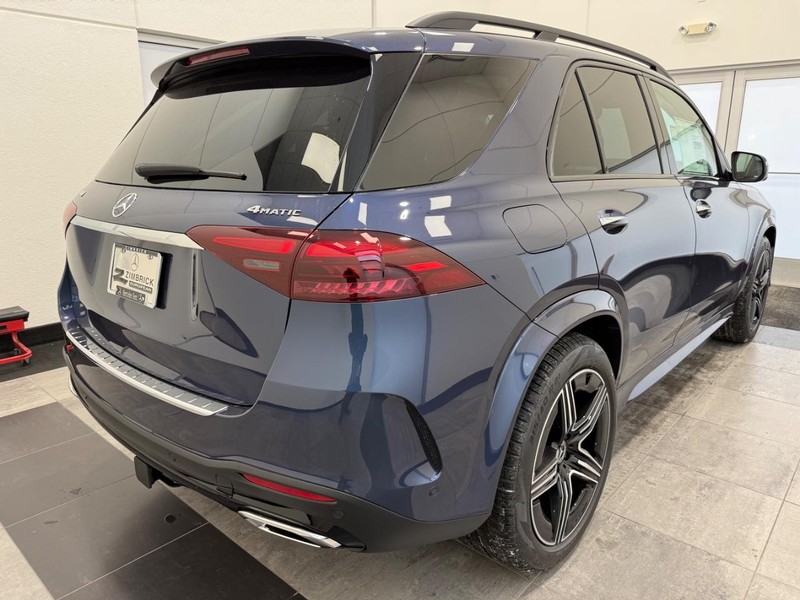 Mercedes-Benz GLE Vehicle Image 2