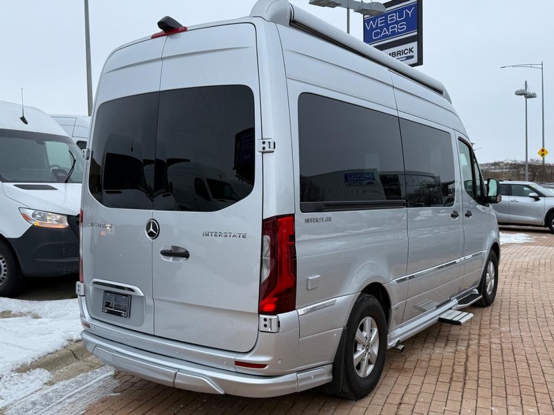 Mercedes-Benz Sprinter Cargo Van Vehicle Image 3