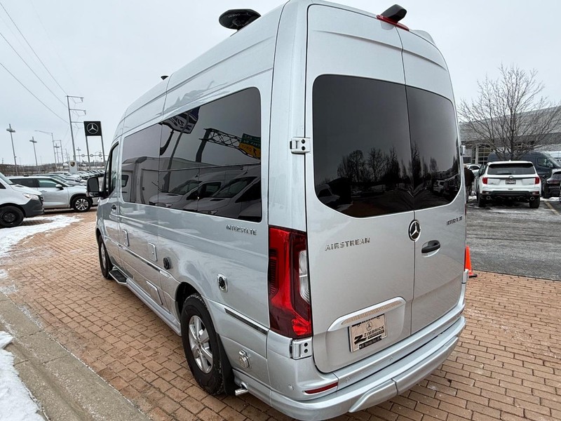 Mercedes-Benz Sprinter Cargo Van Vehicle Image 5