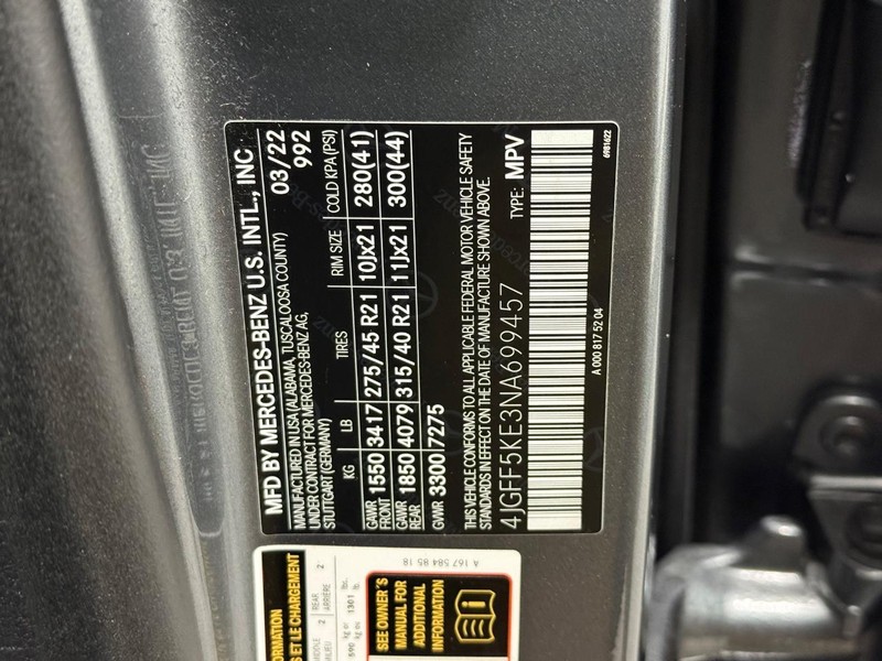 Mercedes-Benz GLS Vehicle Full-screen Gallery Image 24