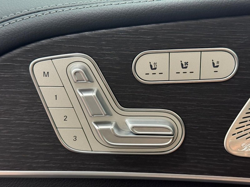 Mercedes-Benz GLE Vehicle Image 9