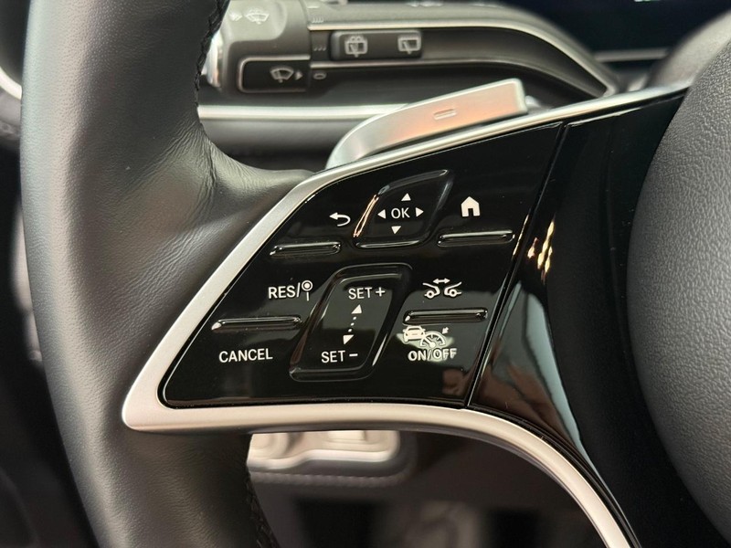 Mercedes-Benz GLE Vehicle Image 10
