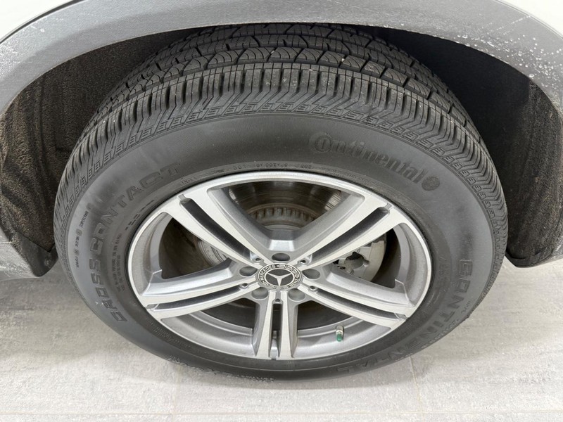 Mercedes-Benz GLC Vehicle Image 5