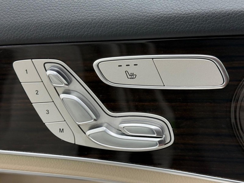 Mercedes-Benz GLC Vehicle Image 13