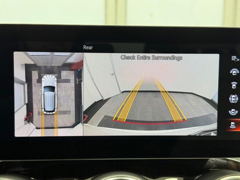 Mercedes-Benz GLC Vehicle Image 18