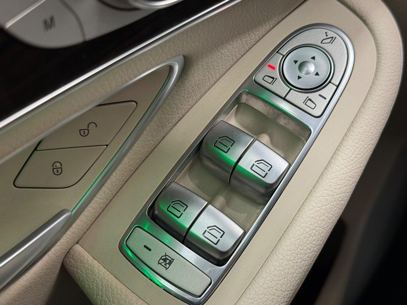 Mercedes-Benz GLC Vehicle Image 20