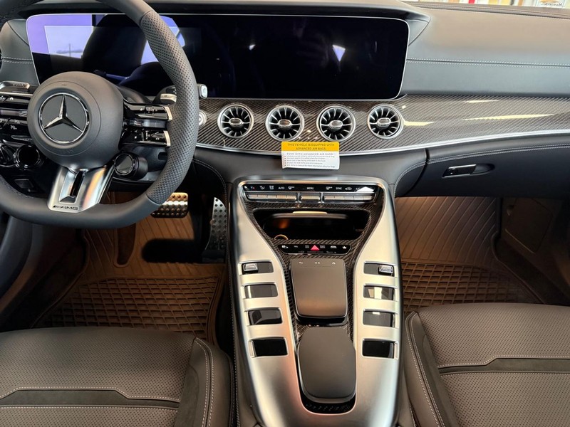 Mercedes-Benz AMG GT Vehicle Image 5