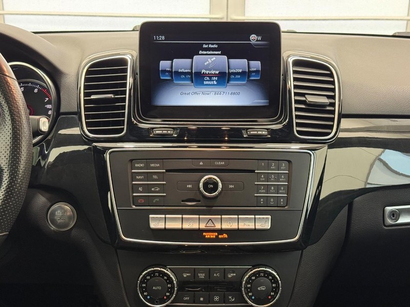 Mercedes-Benz GLE Vehicle Image 10