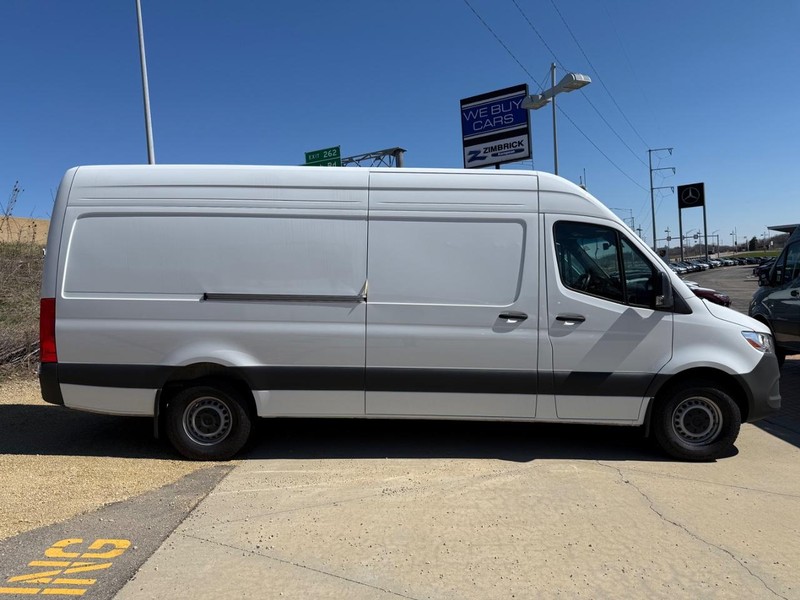 Mercedes-Benz Sprinter Cargo Van Vehicle Image 2