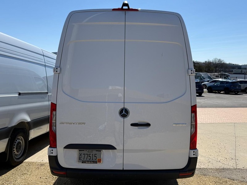 Mercedes-Benz Sprinter Cargo Van Vehicle Image 4
