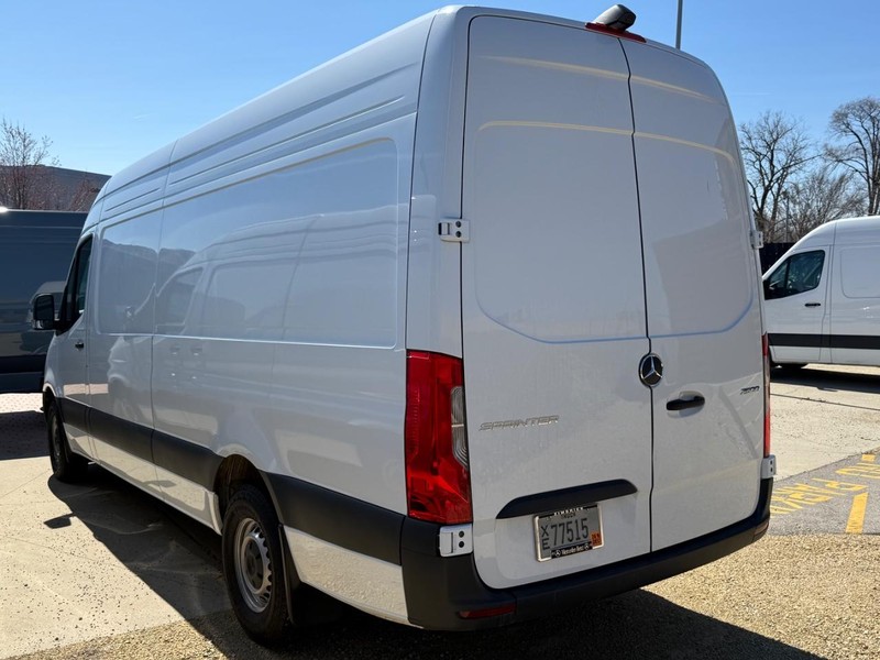 Mercedes-Benz Sprinter Cargo Van Vehicle Image 5