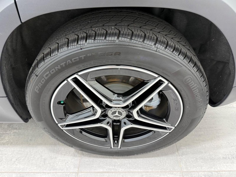 Mercedes-Benz GLB Vehicle Image 5