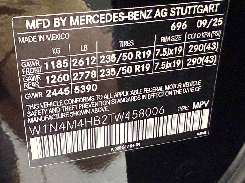 Mercedes-Benz GLB Vehicle Image 22