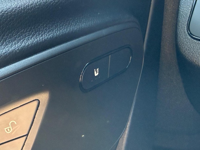 Mercedes-Benz Sprinter Cargo Van Vehicle Image 18