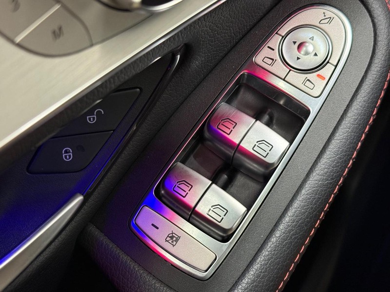 Mercedes-Benz GLC Vehicle Image 20