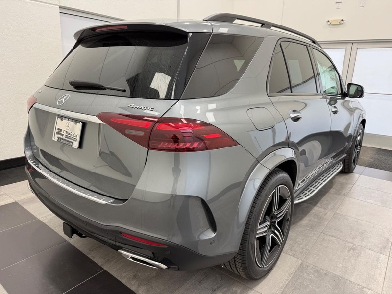 Mercedes-Benz GLE Vehicle Image 2