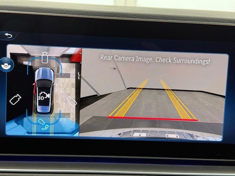 Mercedes-Benz GLE Vehicle Image 14