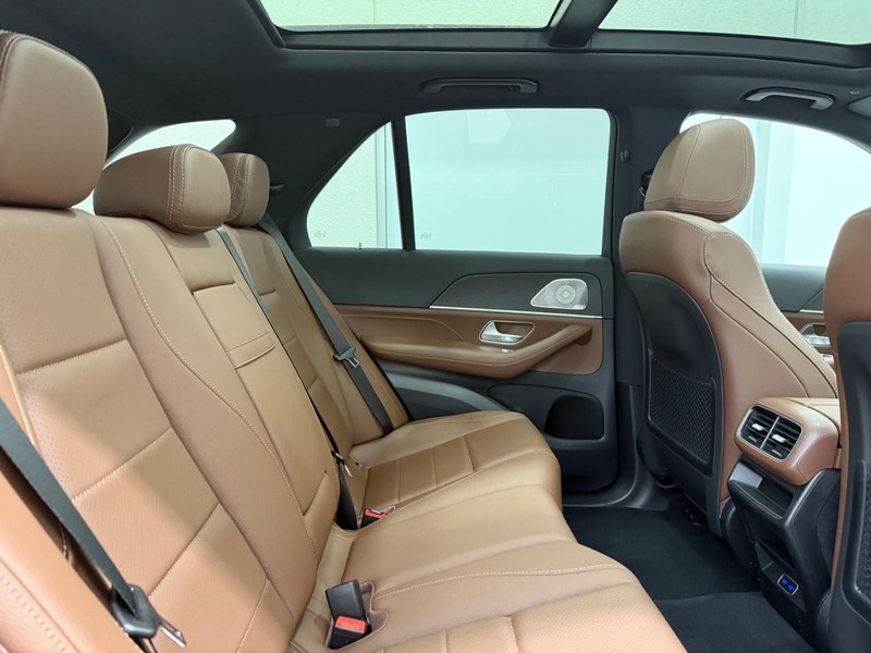 Mercedes-Benz GLE Vehicle Image 5