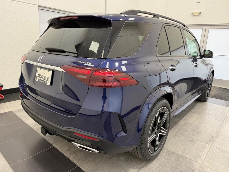 Mercedes-Benz GLE Vehicle Image 2